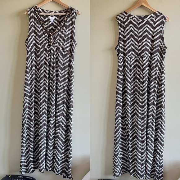 Chico's Brown Ivory Chevron‎ Print Bead Embellished Knit Sleeveless Maxi Dress 2 - Picture 1 of 6